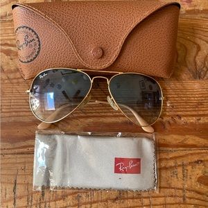 Ray-Ban Aviator Classic Gold frame with Blue lenses, EUC